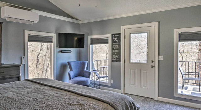 Pet-friendly Branson Area Home: Hot Tub, Game Room