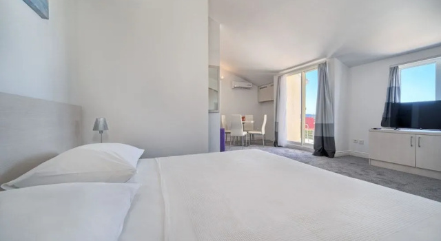 Aqua Guestrooms Kastela, Забронировать Отель Отели в центре Каштела, в центре