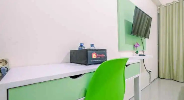 Minimalist and Comfortable Studio at Bogorienze Apartment By Travelio, Rezerwuj Apartament Bogor 