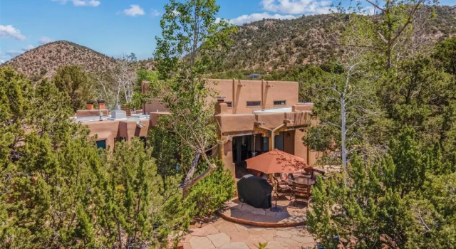 Коттедж с 4 комнатами Casa Ladera - Enchanting Home, Nestled in Foothills With Spectacular Views