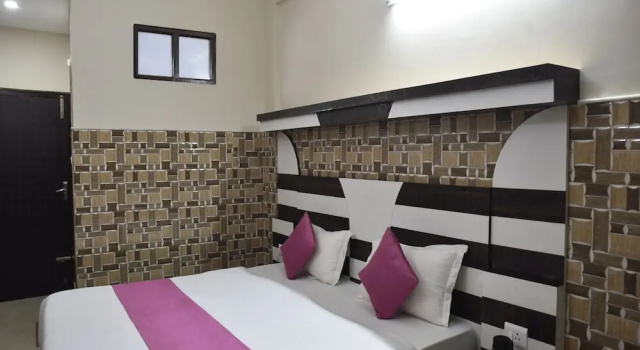 OYO 10155 Vijay International