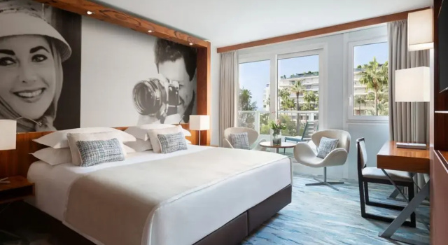 Двухместный номер Deluxe с частичным видом на море JW Marriott Cannes