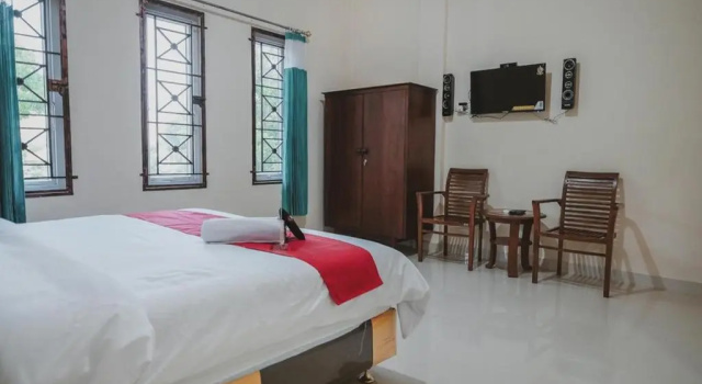 Двухместный номер Standard RedDoorz near Ringroad City Walks Medan