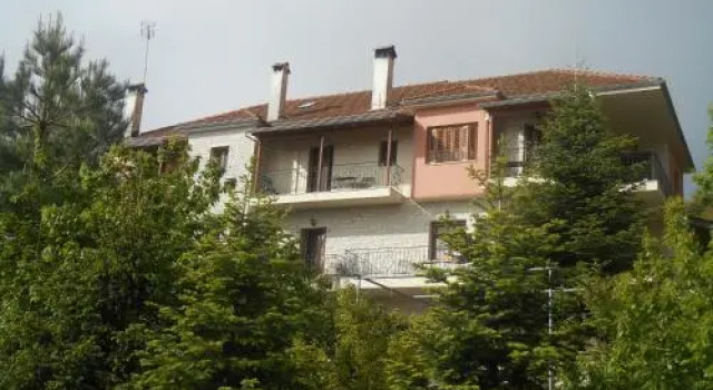 Traditional Guesthouse Marousio, จอง โรงแรม Rodavgí Arta Regional Unit