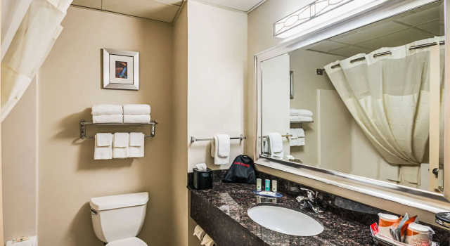 Четырёхместный номер Standard Quality Inn Berea