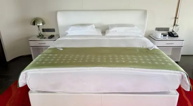 Luksusowy suite z widokiem na rzekę G Hotel
