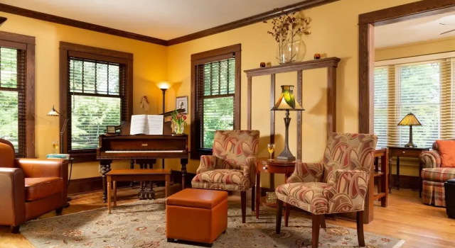 The Buckingham Inn, Varaa Bed and Breakfast Madison Wisconsin