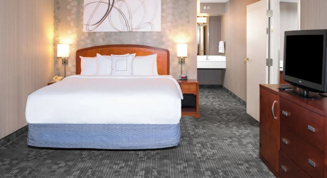 Люкс Courtyard by Marriott Charlotte Gastonia