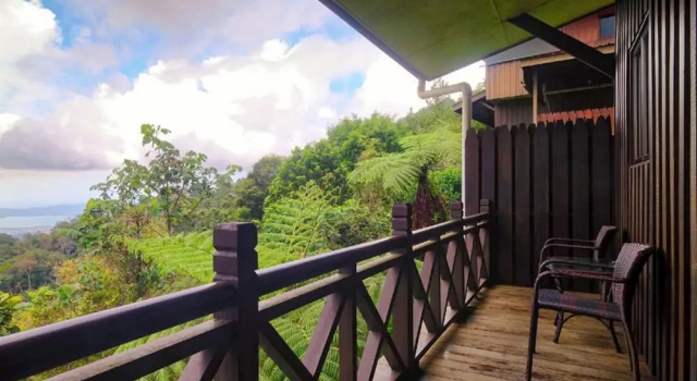 Двухместный номер Standard с балконом Kasih Sayang Hill Resort
