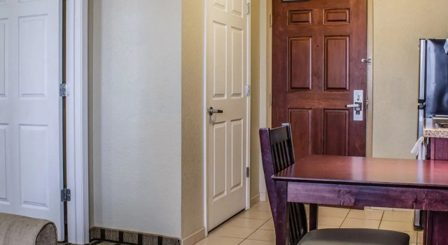 Люкс MainStay Suites Coralville - Iowa City