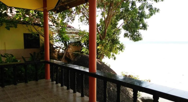 Номер Standard с балконом и с видом на море Golden Beach Resort Koh Phangan
