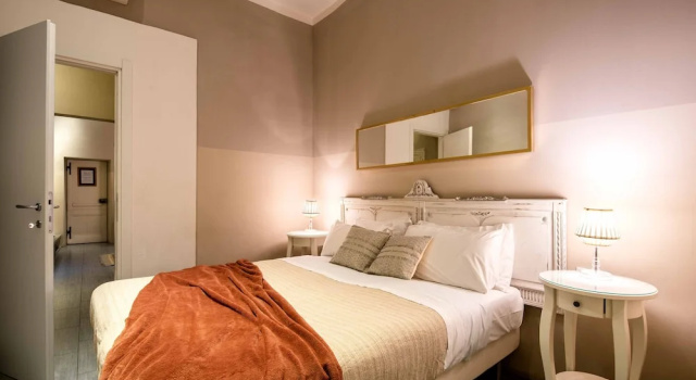 Apartment in Florence Center near Duomo, Забронировать Апартаменты/квартира Сан-Марко - Сантиссима-Аннунциата Флоренция, рядом с Рынок Сант-Амброджо