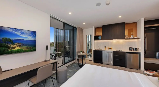 Студия Executive с балконом Littomore Suites Kingswood