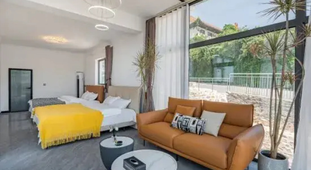 Beijing Baoqin Homestay (Jinhai Lake Scenic Area)
