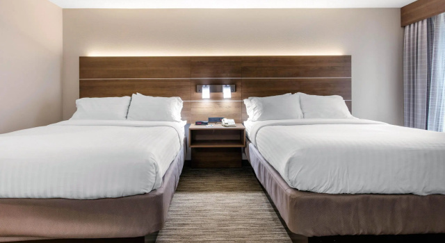 Четырёхместный люкс Holiday Inn Express Henderson N Evansville South by IHG