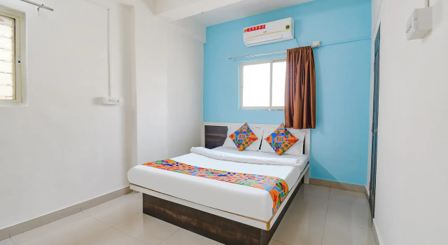 Via Diamond Inn, Забронировать Отель Отели штата Махараштры 3 звезды, 3*