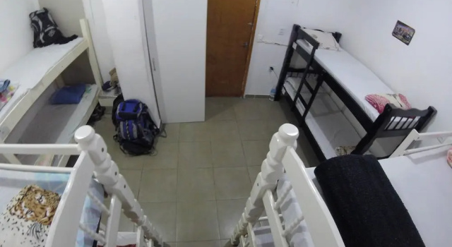 Кровать в общем номере (мужской номер) State Hostel