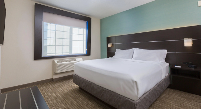 Holiday Inn Express Hotel & Suites Eugene Downtown - University by IHG, Забронировать Отель Юджин Willamette Valley, рядом с Стадион Autzen
