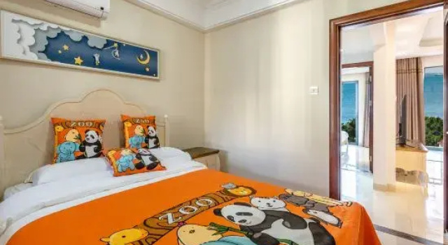 Четырёхместный семейный люкс с 2 комнатами с видом на море The Mediterranean Bay Vacation Apartment (Yemeng Promenade in Sanya Bay