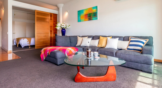 Beautiful sea views - Large 1 Br Free Parking, Забронировать Отель Окленд регион Окленд