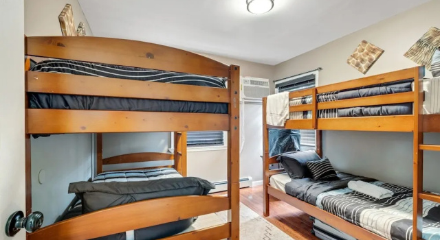 Коттедж с 3 комнатами Modern Cozy 3br Home Just 10 Mins From Jfk! 3 Bedroom Residence by RedAwning