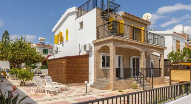 Ayia Thekla Sea Breeze Villa, Book Villa Ayia Napa Famagusta
