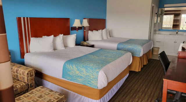 Четырёхместный номер Standard Days Inn by Wyndham Woodward OK