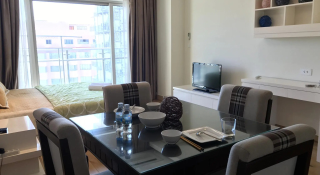 Handy Beach Apartment