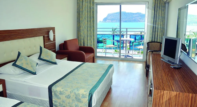 Двухместный номер Standard с балконом Blue Diamond Alya Hotel