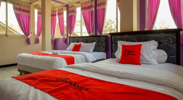 Семейный номер Standard RedDoorz near RSUD Kebumen