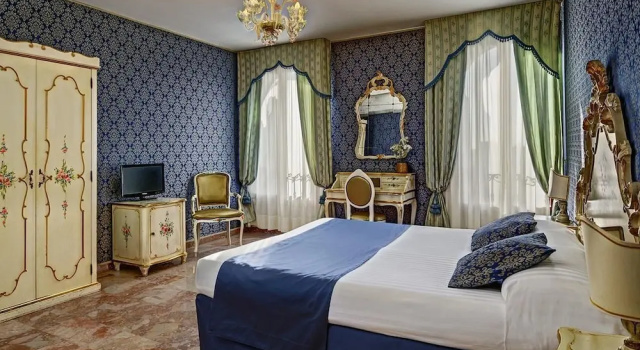 Трёхместный номер с видом на канал Hotel Tre Archi