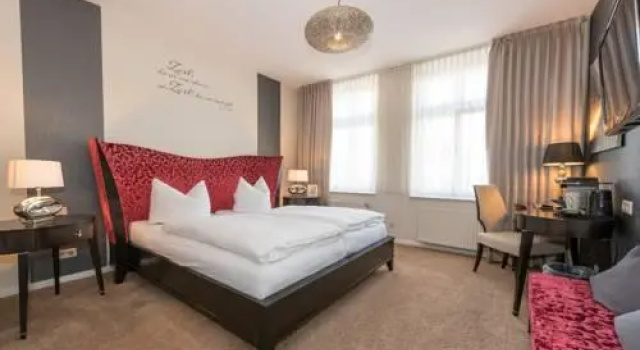 Hotel Villa Waldfrieden, Забронировать Отель Остзебад-Зеллин Рюген