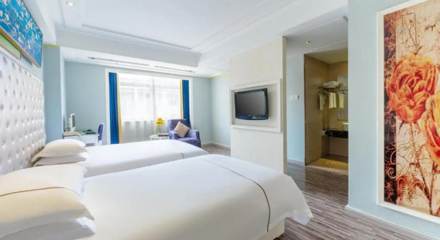 Двухместный номер Standard Lingshang Hotel