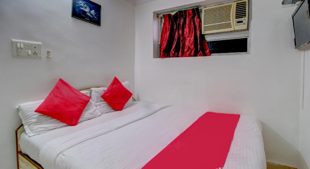 OYO 61623 Hotel Homestay, Забронировать Отель Отели штата Махараштры 3 звезды, 3*