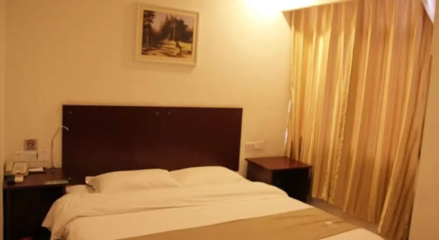 Двухместный номер Standard GreenTree Alliance Jinan Licheng Town Yaohua Road Yaoqiang Airport Hotel