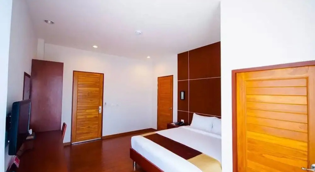 Двухместный номер Standard с балконом FIG Boutique Hotel