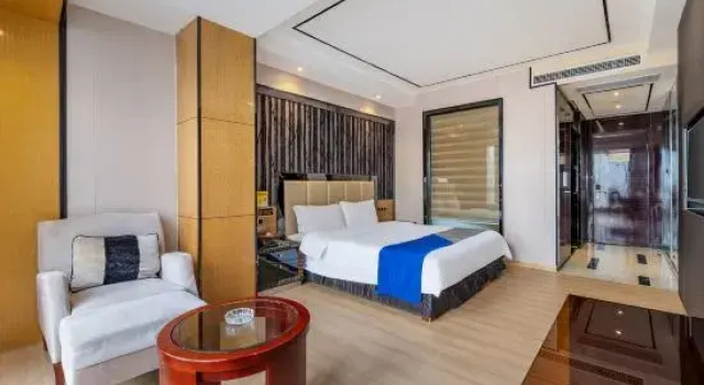 Люкс Deluxe Sweet World Hotel (Foshan Jihuayuan, Zumiao)