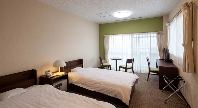 Donguriso, Rezervasyon Otel Kitahiroshima 