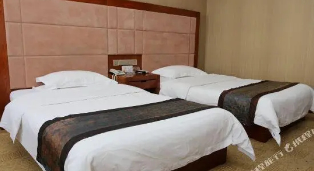 Yuteng Business Hotel
