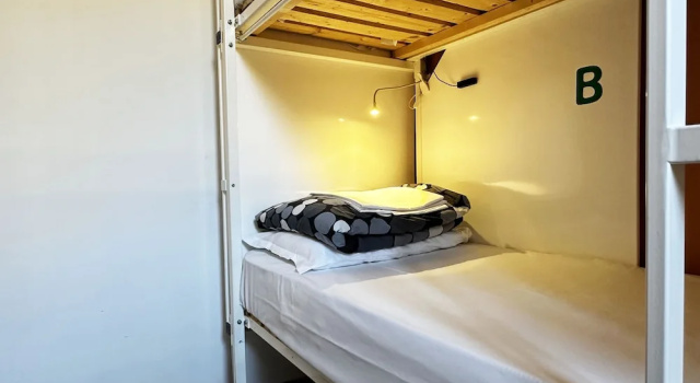 Кровать в общем номере (женский номер) Mio Hostel