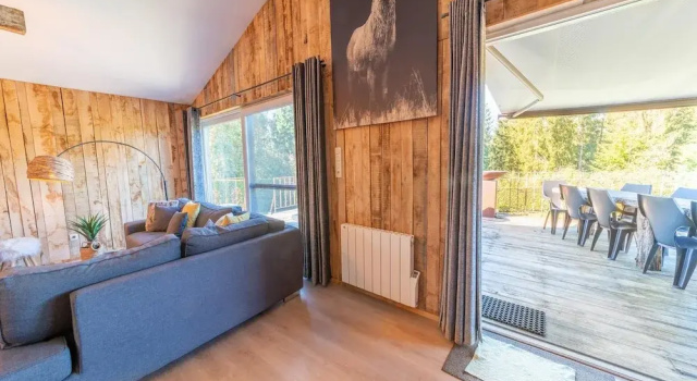 Шале Lush Chalet Near Lake of Butgenbach