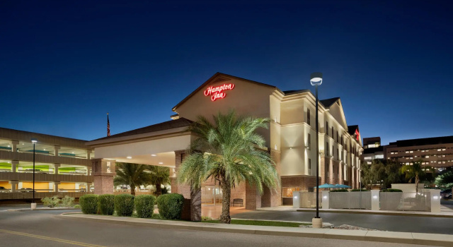 Hampton Inn Phoenix Midtown Downtown Area, Забронировать Отель Энканто Финикс