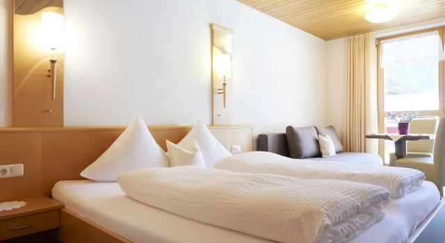 Двухместные апартаменты Comfort с балконом Schrannenhof