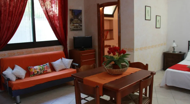 Appartamento a Villa degli Oleandri, Забронировать Апартаменты/квартира Ното Долина Ното