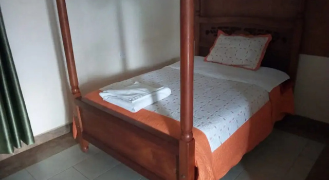 Salanka Inn & Guest House