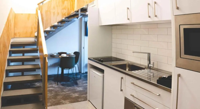 Люкс Sojourn Apartment Hotel - Riddiford