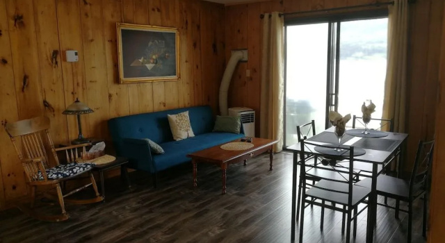 Knotty Pine Cottages