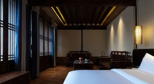 Двухместный люкс с видом на сад Chi Liu Shan Fang Resort Hotel