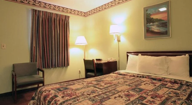 Regency Inn, Забронировать Отель Фейетвилл Теннесси