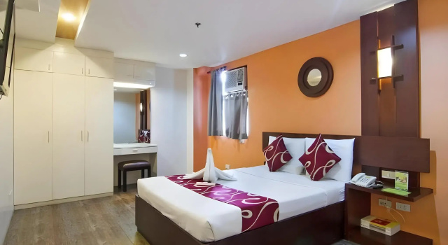 ACL Suites, Забронировать Отель Отели Кесон-Сити с бассейном, Бассейн